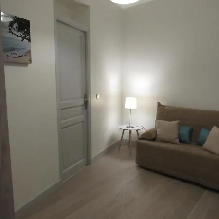 Cosy 2 Pieces דירה פריז